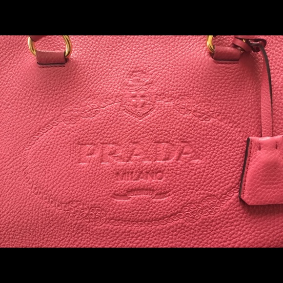 Authentic PRADA handbag - Picture 2 of 8